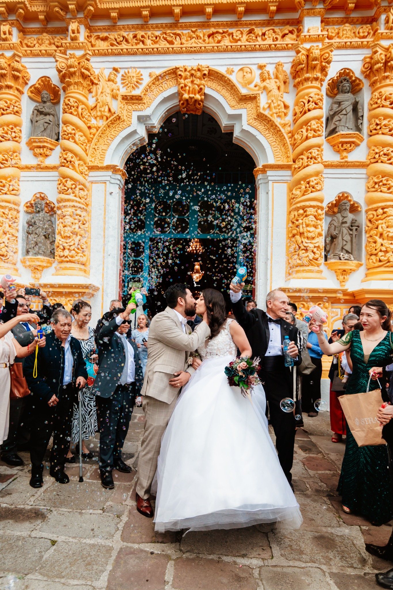 Boda de Arianna & Javier en Recepciones Casa 57 · Tlaxcala