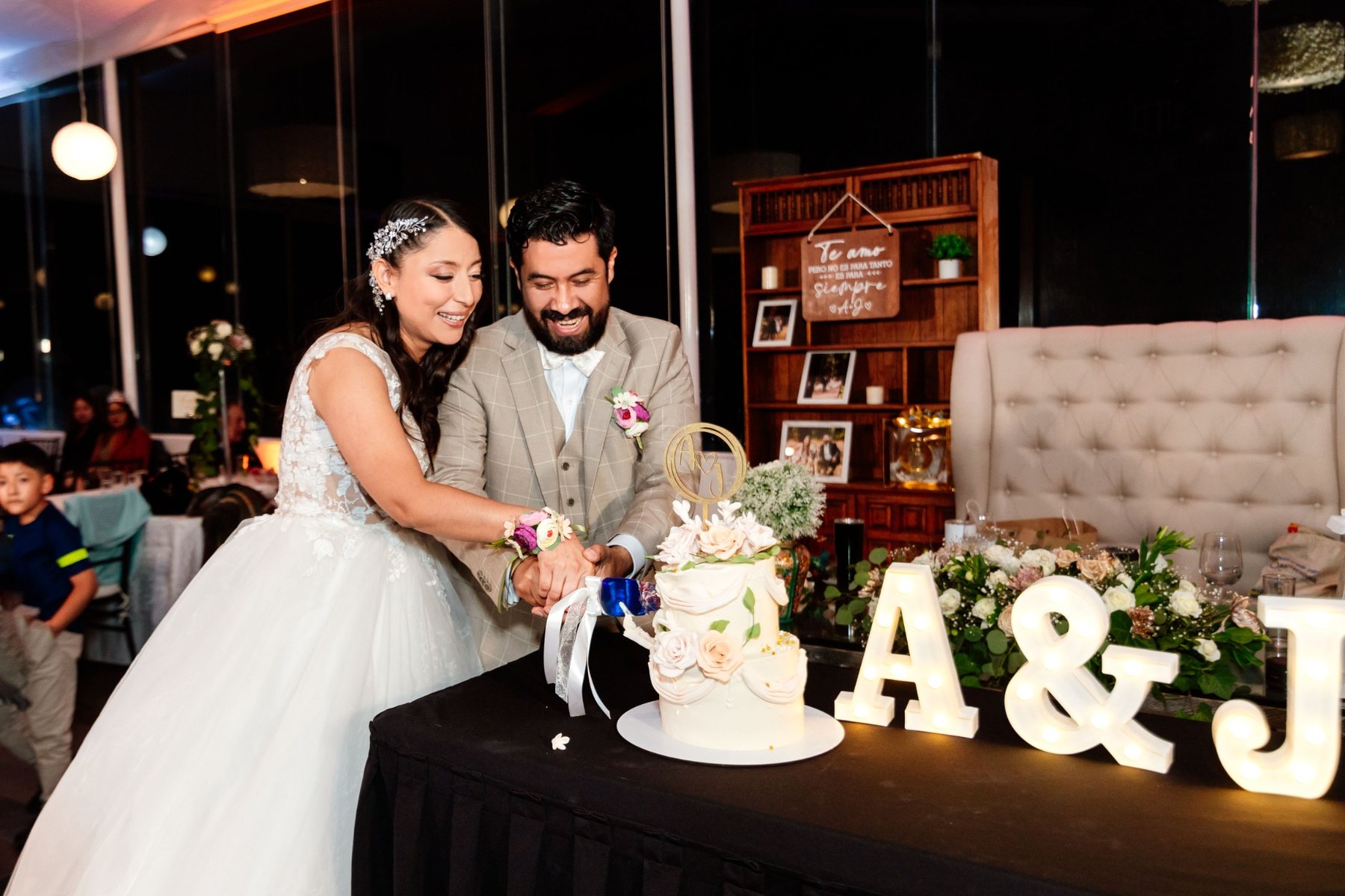 Boda de Arianna & Javier en Recepciones Casa 57 · Tlaxcala