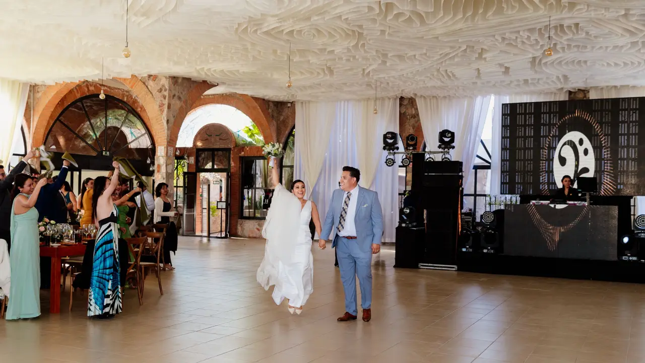 Portada del video de boda de Carlos y Elizabeth