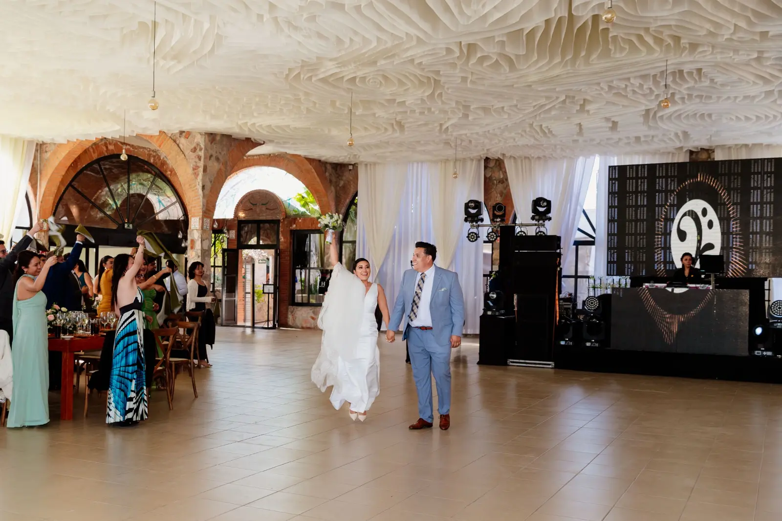 Invitados celebrando en Hacienda Real Puebla