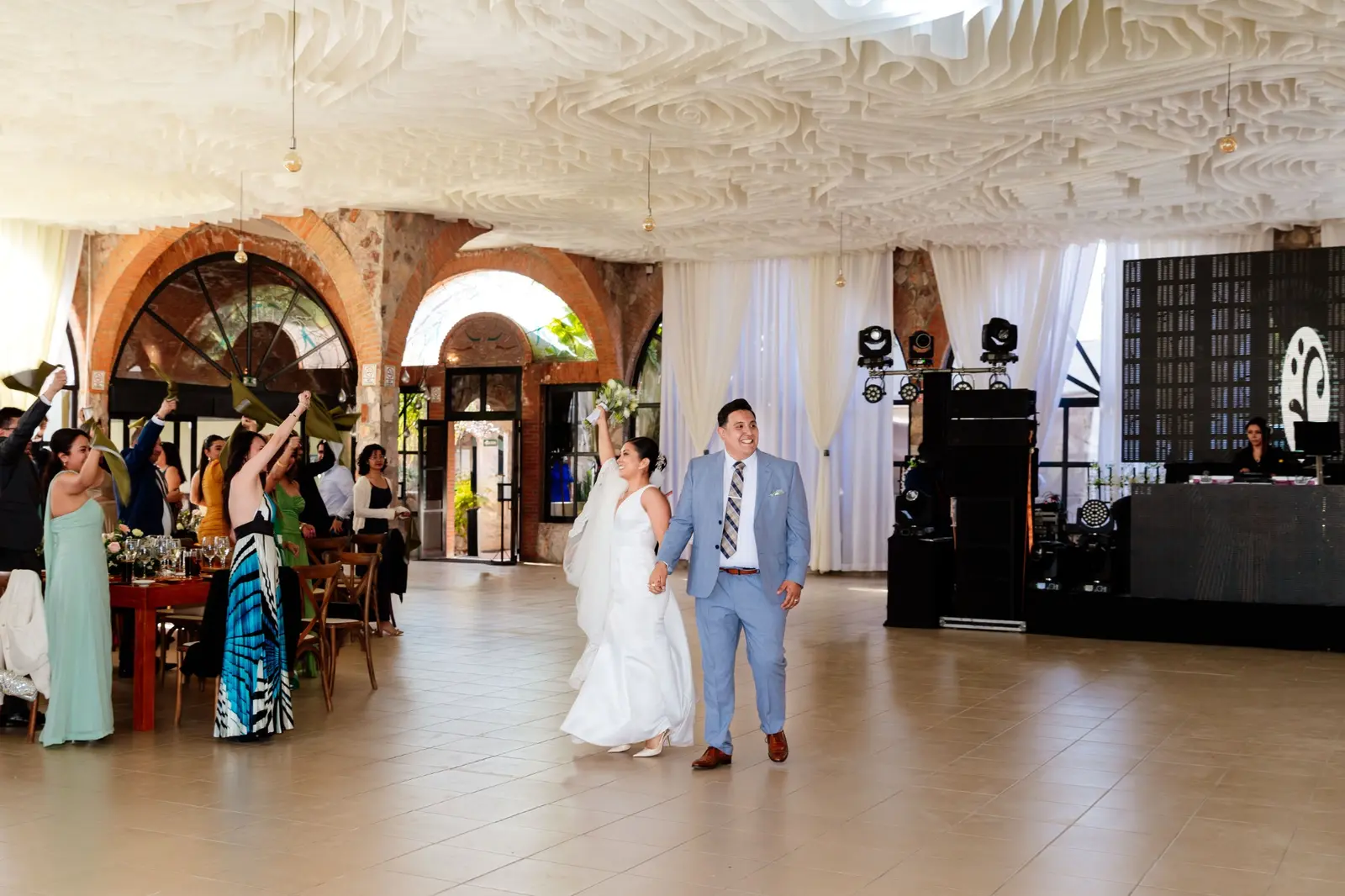 Fiesta de la boda de Carlos y Elizabeth