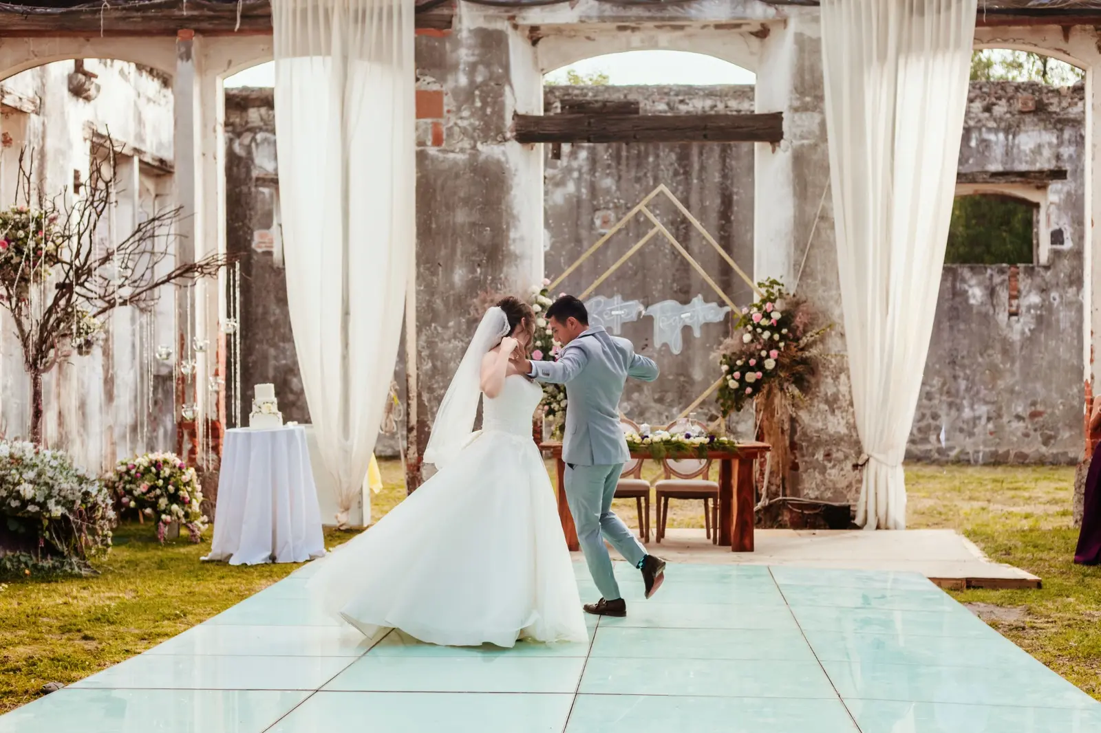 Primer baile de Cecilia y Josué